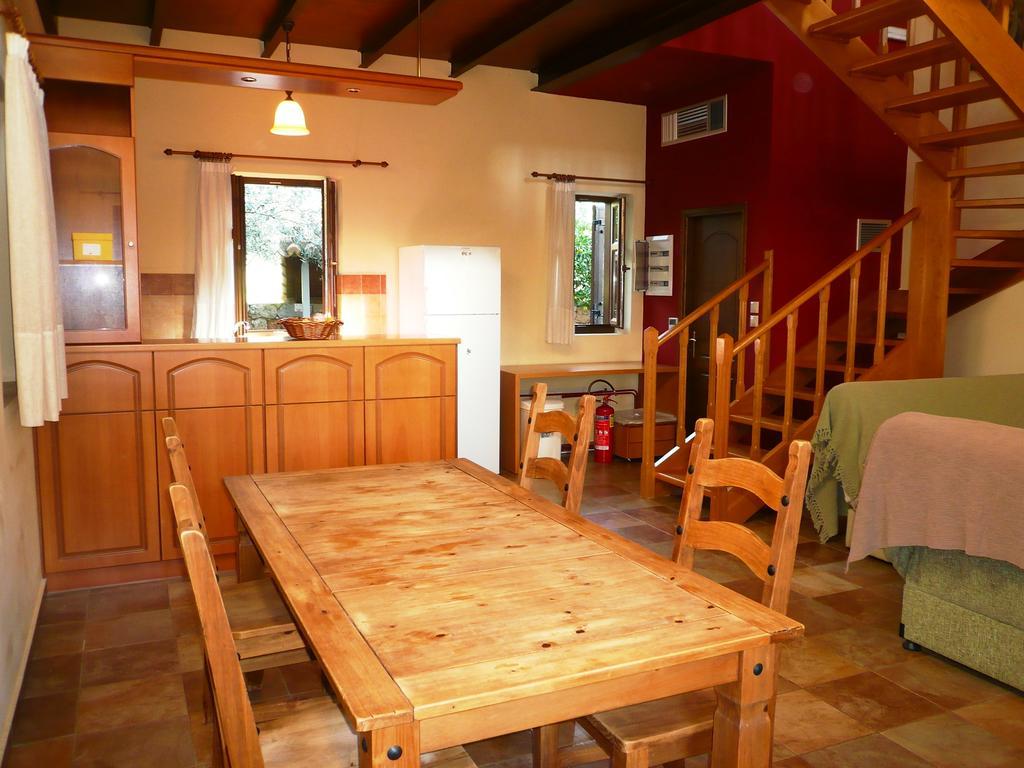 Maison Viros Кардамили Номер фото