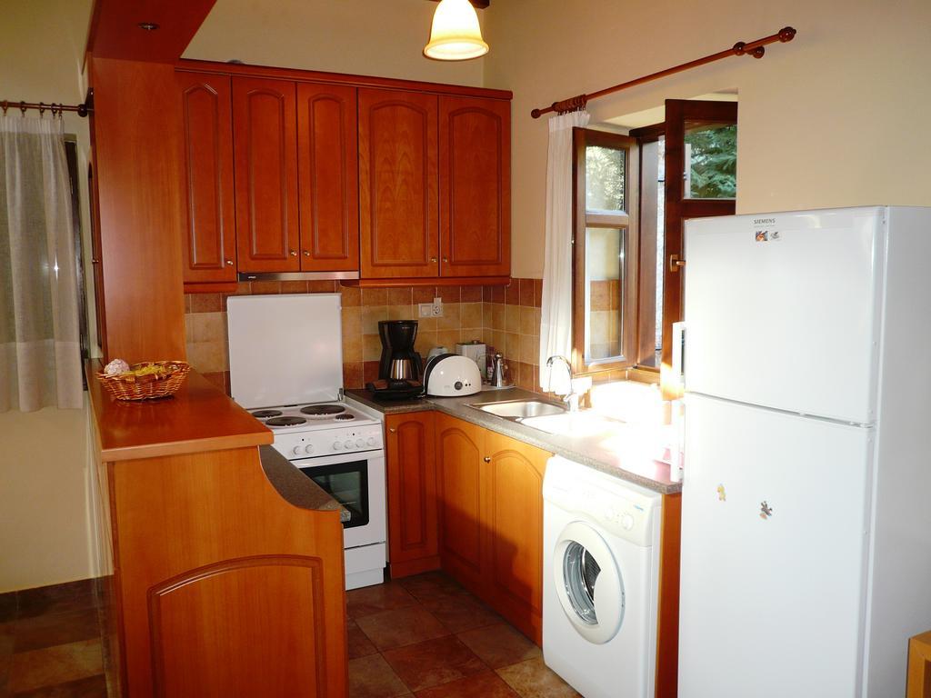 Maison Viros Кардамили Номер фото