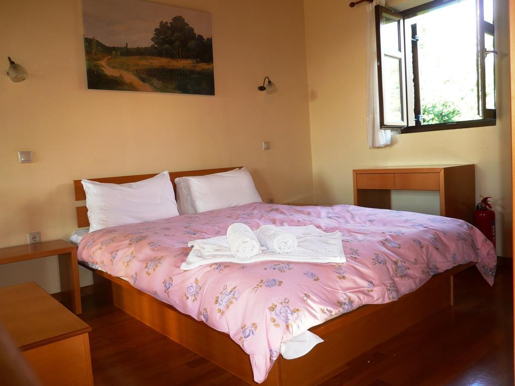 Maison Viros Кардамили Номер фото